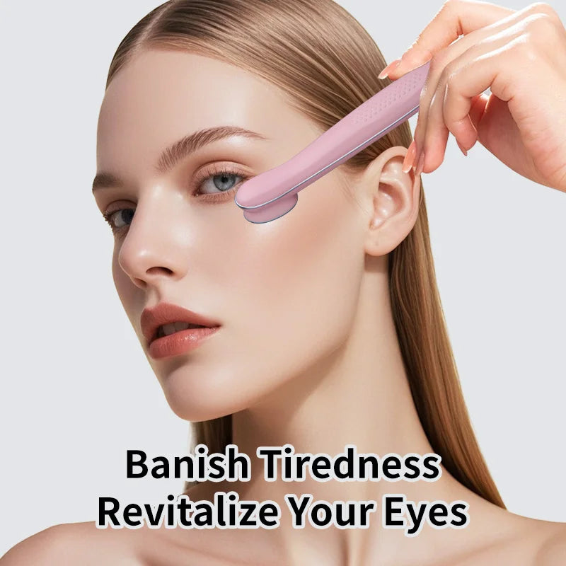 05 / DERM-ILLUME 4-IN-1 RETINOL TONING WAND