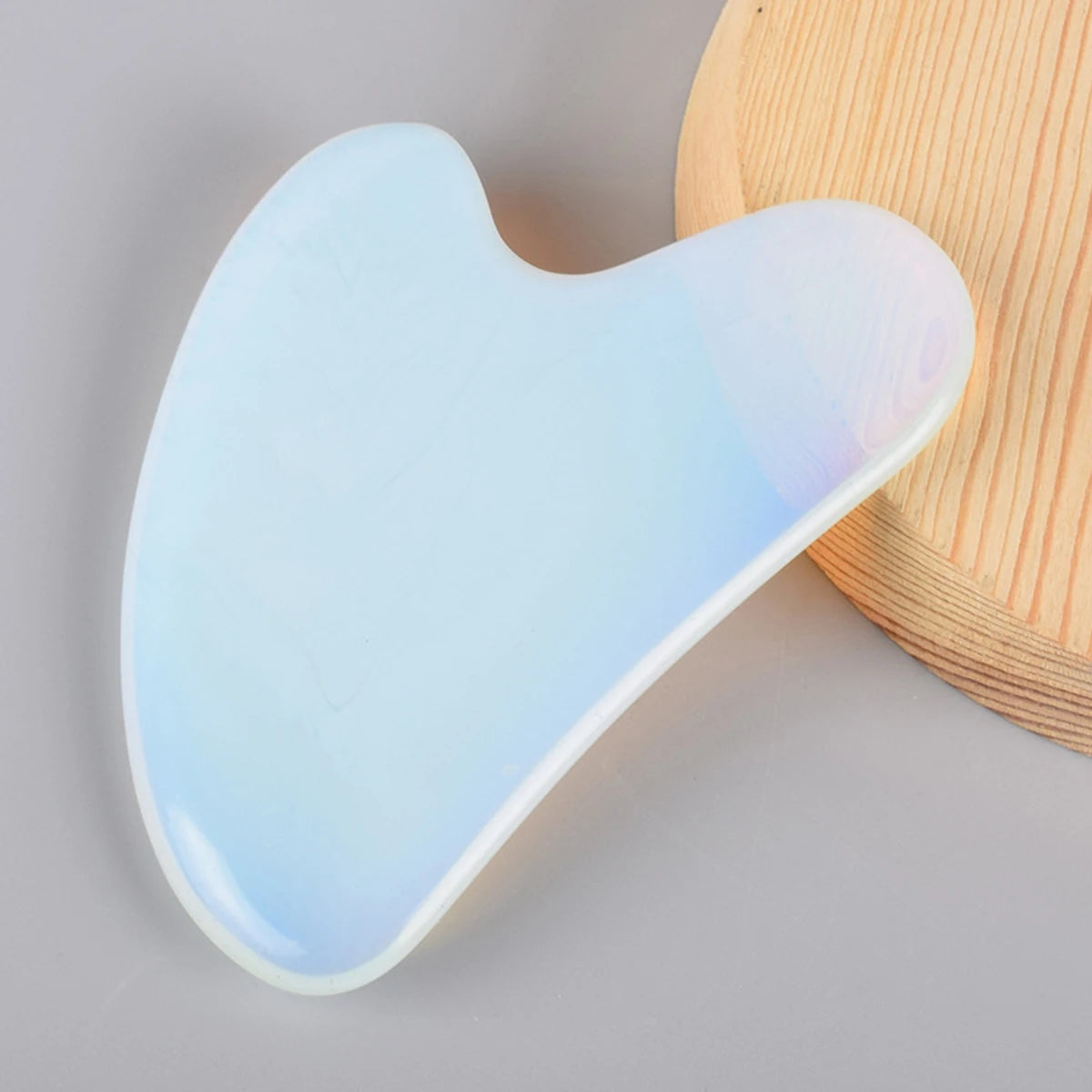 02 / SCULPTING ALABASTER GUA SHA STONE