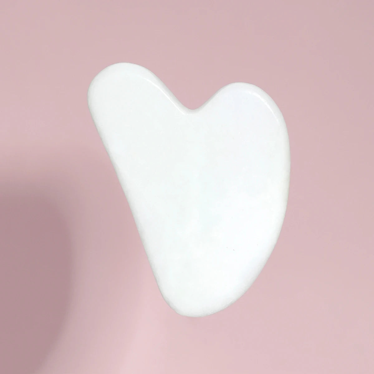 02 / SCULPTING ALABASTER GUA SHA STONE
